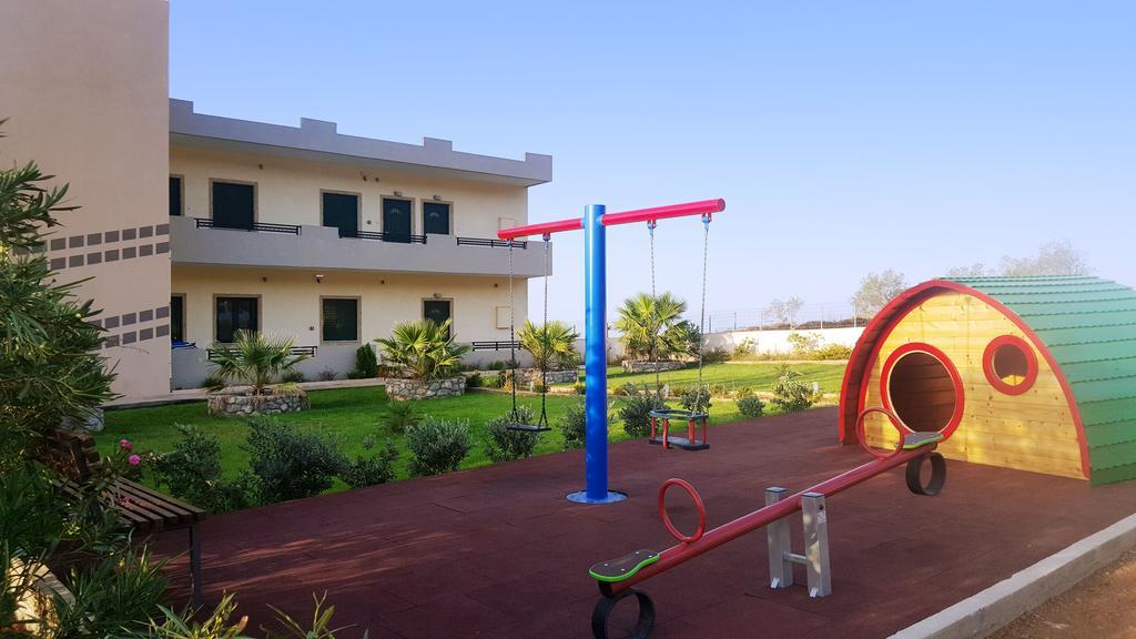 Kritamos Beach Apartments فراكوكاستيلو المظهر الخارجي الصورة