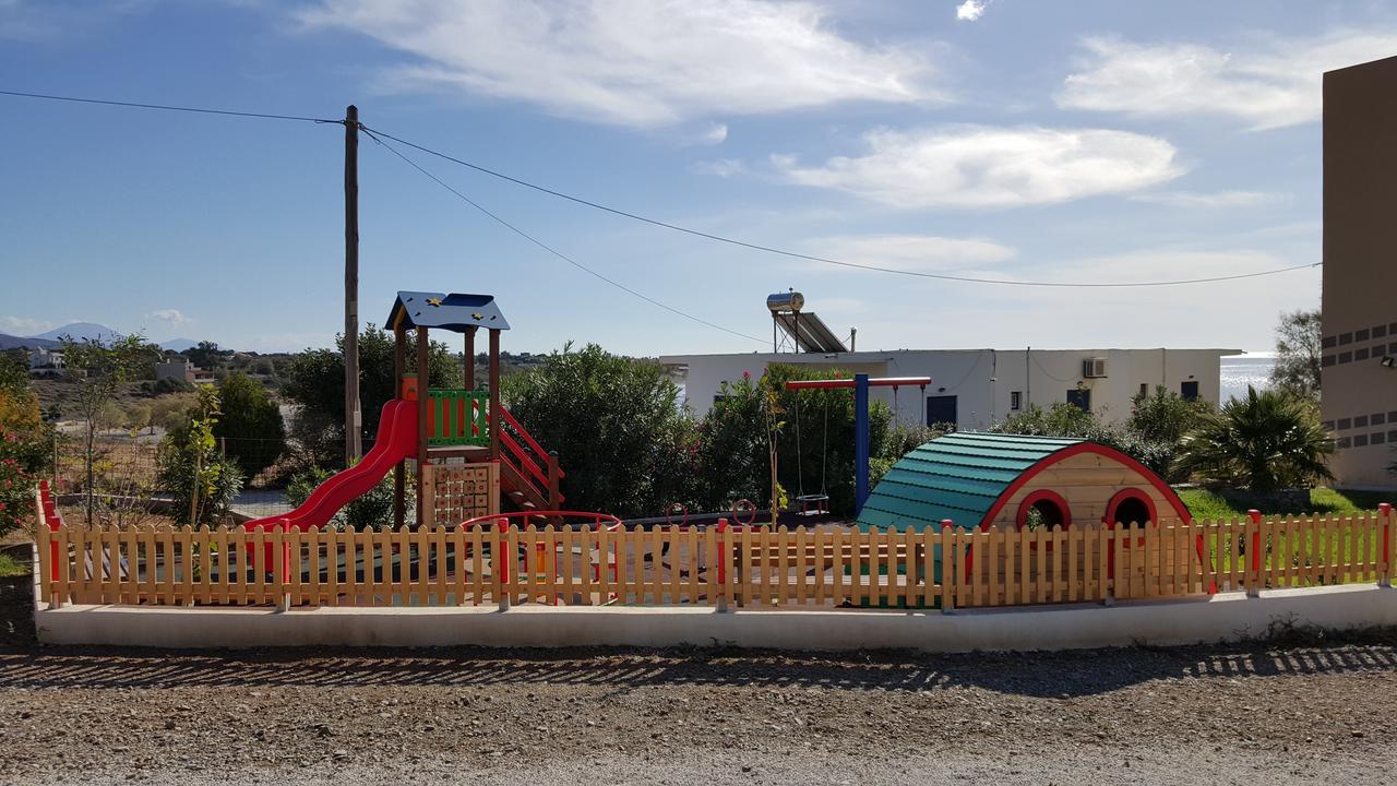 Kritamos Beach Apartments فراكوكاستيلو المظهر الخارجي الصورة